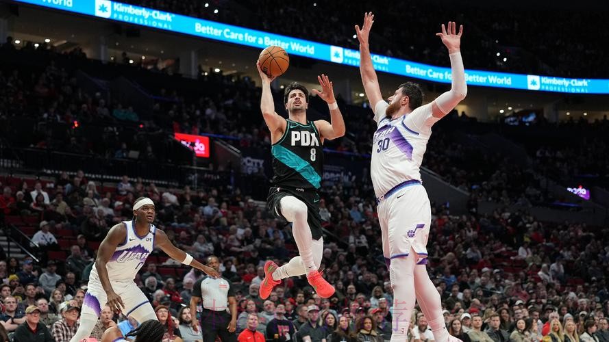 杨瀚森4分阿夫迪亚33+8+9 开拓者大胜爵士